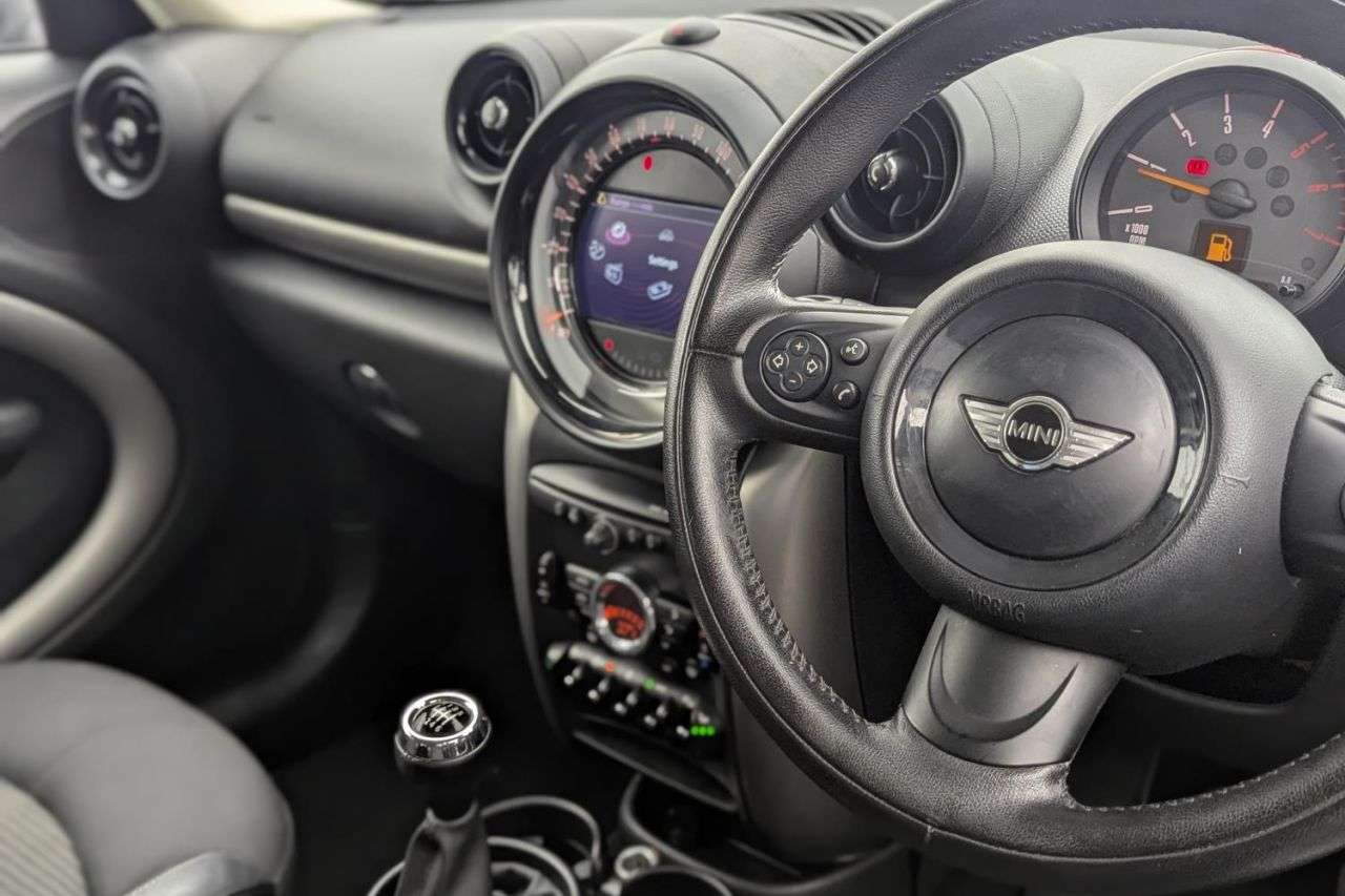 2016 MINI COUNTRYMAN 2016 MINI COUNTRYMAN