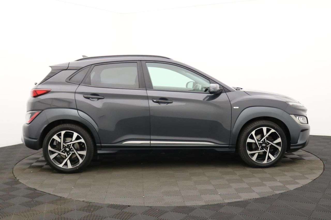 A 2023 HYUNDAI KONA 1.0 T-GDi MHEV Ultimate SUV 5dr Petrol Hybrid Manual Euro 6 (s/s) (120 ps) A 2023 HYUNDAI KONA 1.0 T-GDi MHEV Ultimate SUV 5dr Petrol Hybrid Manual Euro 6 (s/s) (120 ps)