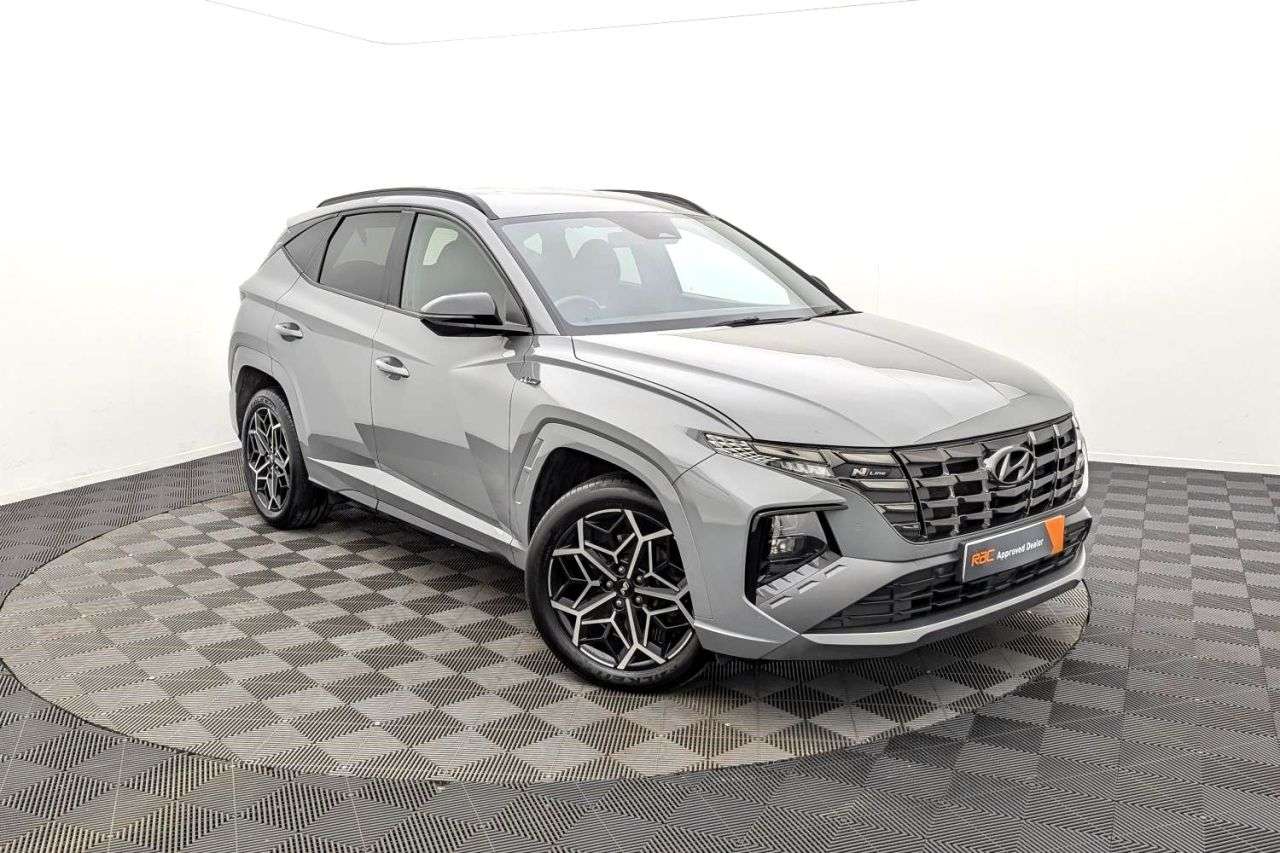A 2022 HYUNDAI TUCSON 1.6 h T-GDi N Line SUV 5dr Petrol Hybrid Auto Euro 6 (s/s) (230 ps) Award W A 2022 HYUNDAI TUCSON 1.6 h T-GDi N Line SUV 5dr Petrol Hybrid Auto Euro 6 (s/s) (230 ps) Award W