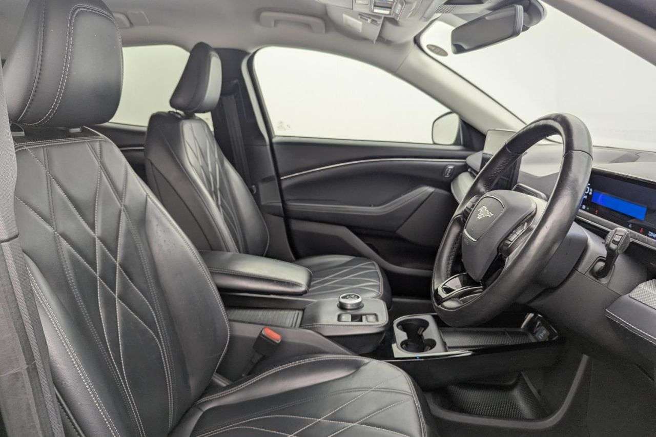 A 2021 FORD MUSTANG MACH-E Standard Range 70kWh SUV 5dr Electric Automatic (269 ps) Award Winning 5 St A 2021 FORD MUSTANG MACH-E Standard Range 70kWh SUV 5dr Electric Automatic (269 ps) Award Winning 5 St