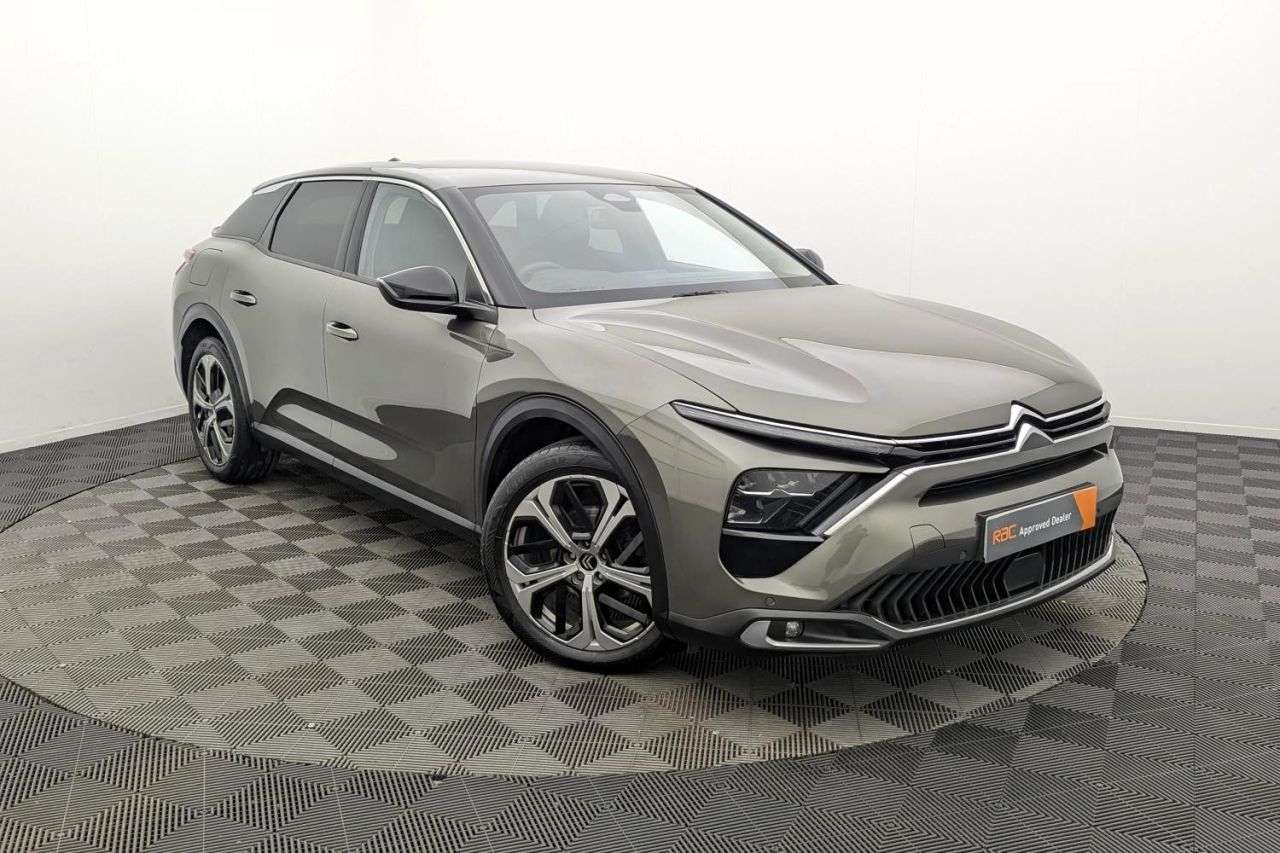 A 2023 CITROEN C5 X 1.2 PureTech Sense Plus Hatchback 5dr Petrol EAT8 Euro 6 (s/s) (130 ps) Awa A 2023 CITROEN C5 X 1.2 PureTech Sense Plus Hatchback 5dr Petrol EAT8 Euro 6 (s/s) (130 ps) Awa