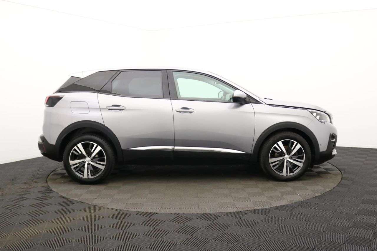 A 2018 PEUGEOT 3008 1.2 PureTech Allure SUV 5dr Petrol Manual Euro 6 (s/s) (130 ps) Award Winni A 2018 PEUGEOT 3008 1.2 PureTech Allure SUV 5dr Petrol Manual Euro 6 (s/s) (130 ps) Award Winni