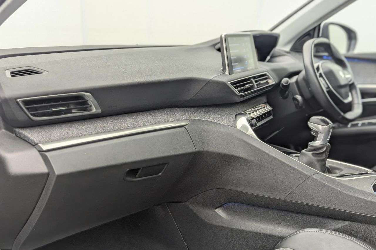 2018 PEUGEOT 3008 2018 PEUGEOT 3008