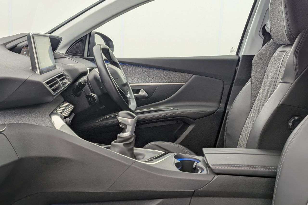 2018 PEUGEOT 3008 2018 PEUGEOT 3008