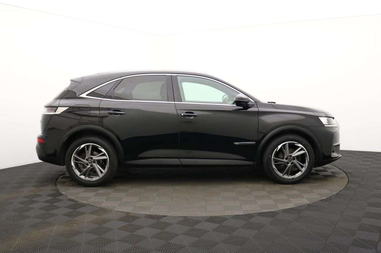 A 2019 DS AUTOMOBILES DS 7 CROSSBACK 1.2 PureTech Prestige Crossback 5dr Petrol Manual Euro 6 (s/s) (130 ps) Awa A 2019 DS AUTOMOBILES DS 7 CROSSBACK 1.2 PureTech Prestige Crossback 5dr Petrol Manual Euro 6 (s/s) (130 ps) Awa
