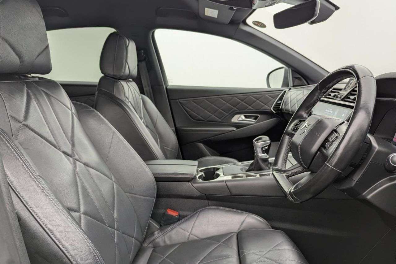 A 2019 DS AUTOMOBILES DS 7 CROSSBACK 1.2 PureTech Prestige Crossback 5dr Petrol Manual Euro 6 (s/s) (130 ps) Awa A 2019 DS AUTOMOBILES DS 7 CROSSBACK 1.2 PureTech Prestige Crossback 5dr Petrol Manual Euro 6 (s/s) (130 ps) Awa