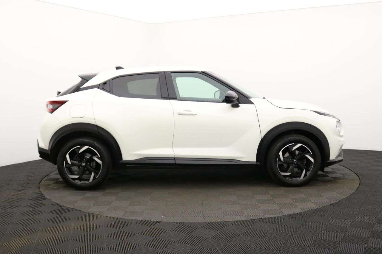 A 2023 NISSAN JUKE 1.0 DIG-T N-Connecta SUV 5dr Petrol Manual Euro 6 (s/s) (114 ps) Award Winn A 2023 NISSAN JUKE 1.0 DIG-T N-Connecta SUV 5dr Petrol Manual Euro 6 (s/s) (114 ps) Award Winn