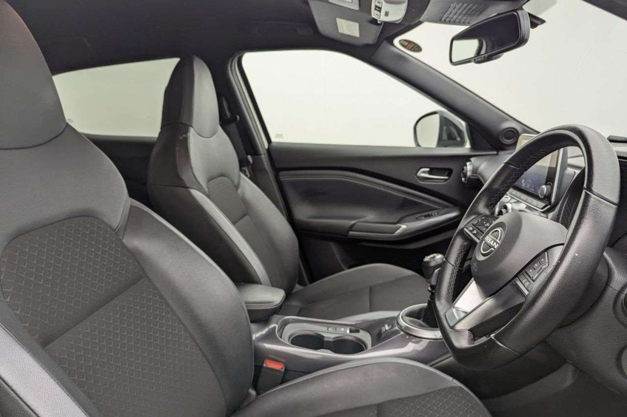 A 2023 NISSAN JUKE 1.0 DIG-T N-Connecta SUV 5dr Petrol Manual Euro 6 (s/s) (114 ps) Award Winn A 2023 NISSAN JUKE 1.0 DIG-T N-Connecta SUV 5dr Petrol Manual Euro 6 (s/s) (114 ps) Award Winn