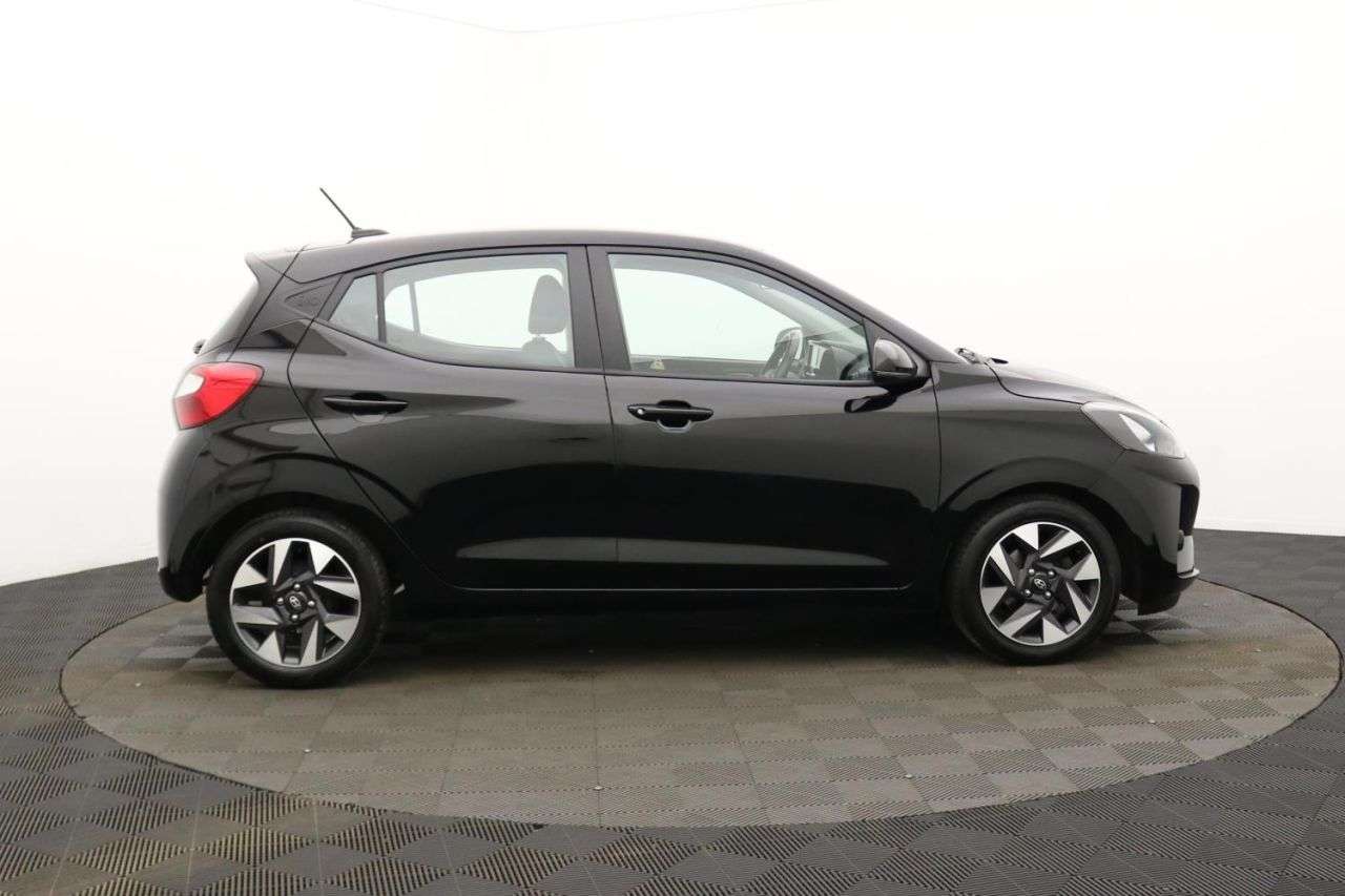 A 2023 HYUNDAI I10 1.0 Advance Hatchback 5dr Petrol Manual Euro 6 (s/s) (67 ps) Award Winning A 2023 HYUNDAI I10 1.0 Advance Hatchback 5dr Petrol Manual Euro 6 (s/s) (67 ps) Award Winning