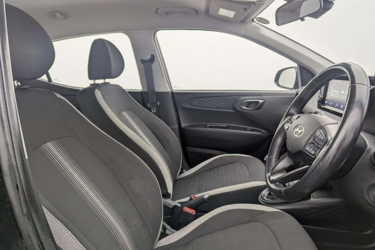 A 2023 HYUNDAI I10 1.0 Advance Hatchback 5dr Petrol Manual Euro 6 (s/s) (67 ps) Award Winning A 2023 HYUNDAI I10 1.0 Advance Hatchback 5dr Petrol Manual Euro 6 (s/s) (67 ps) Award Winning