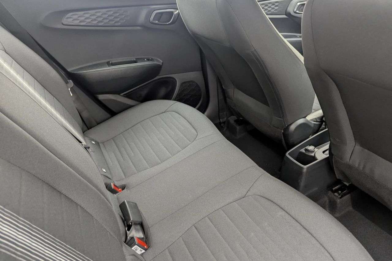 2023 HYUNDAI I10 2023 HYUNDAI I10