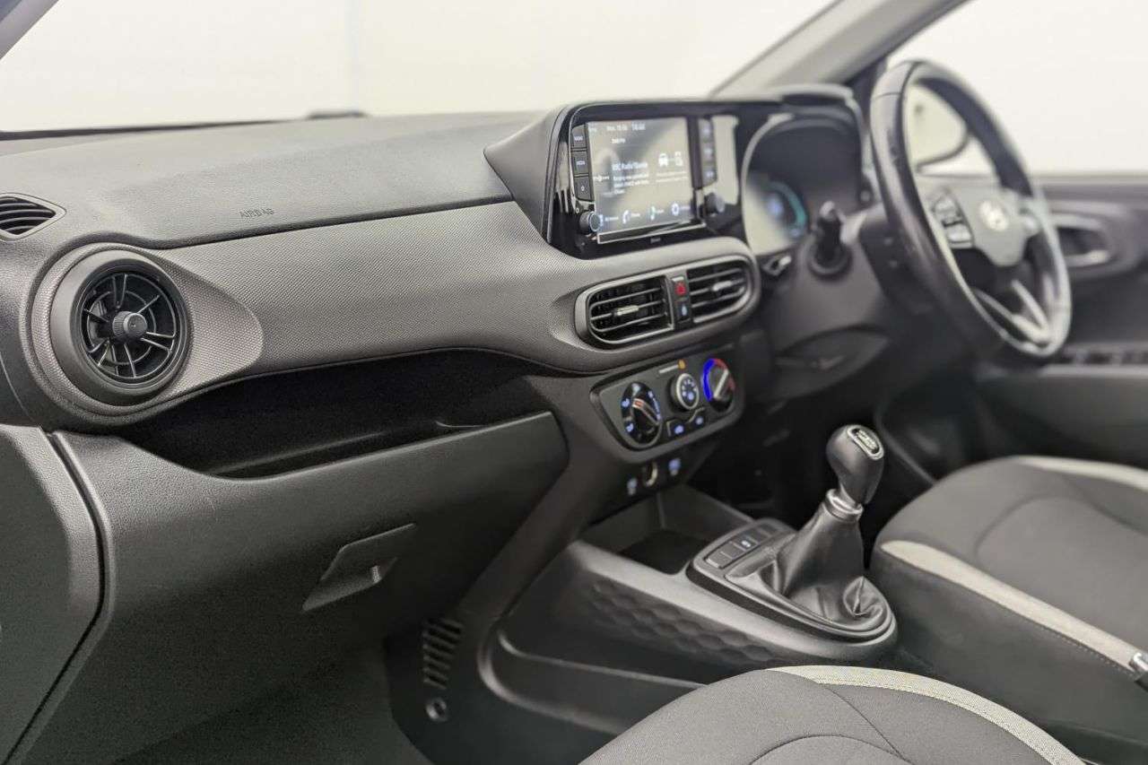 2023 HYUNDAI I10 2023 HYUNDAI I10
