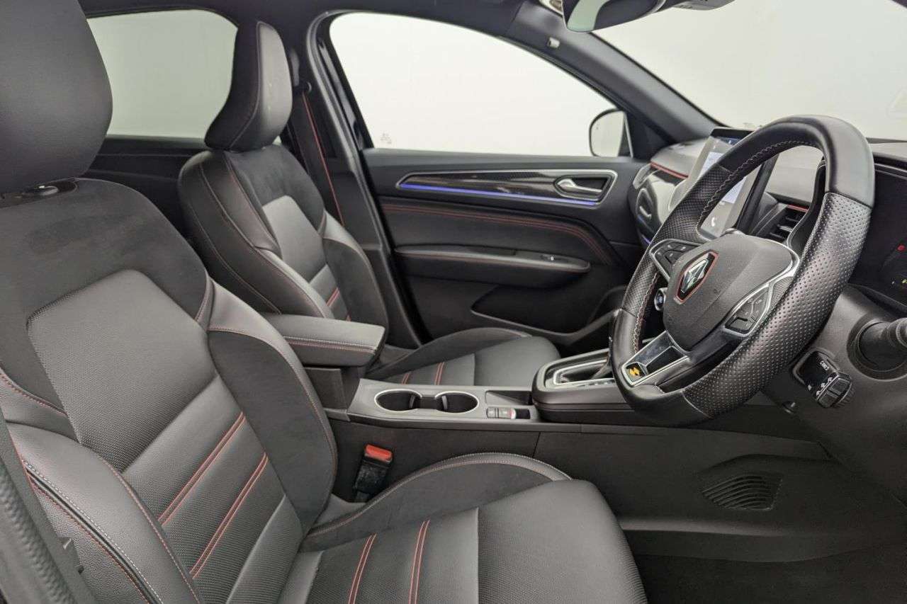 A 2023 RENAULT ARKANA 1.3 MHEV r.s. line SUV 5dr Petrol EDC 2WD Euro 6 (s/s) (140 ps) Award Winni A 2023 RENAULT ARKANA 1.3 MHEV r.s. line SUV 5dr Petrol EDC 2WD Euro 6 (s/s) (140 ps) Award Winni