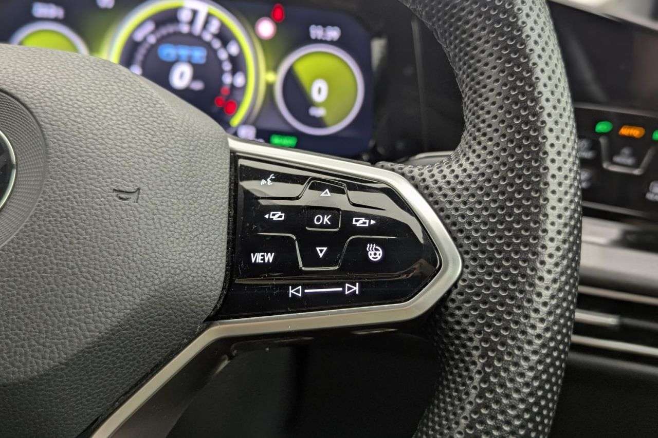 2022 VOLKSWAGEN GOLF 2022 VOLKSWAGEN GOLF