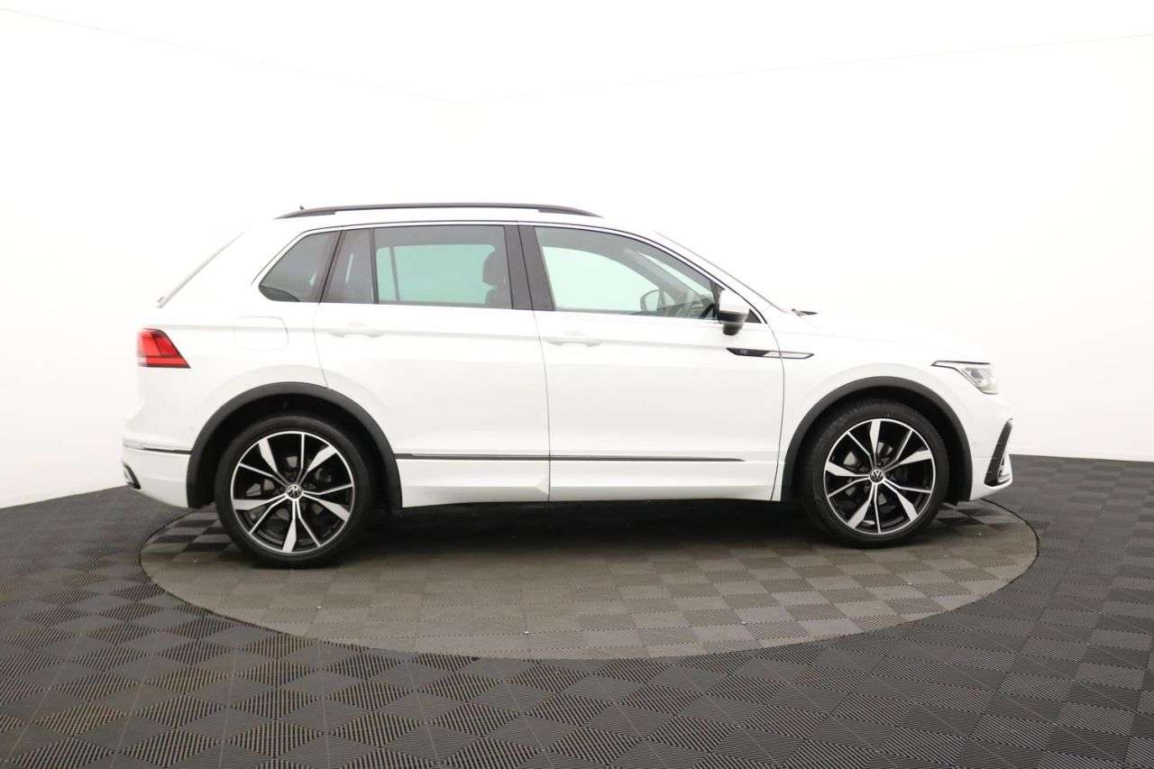 A 2021 VOLKSWAGEN TIGUAN 1.5 TSI R-Line SUV 5dr Petrol DSG Euro 6 (s/s) (150 ps) Award Winning 5 Sta A 2021 VOLKSWAGEN TIGUAN 1.5 TSI R-Line SUV 5dr Petrol DSG Euro 6 (s/s) (150 ps) Award Winning 5 Sta