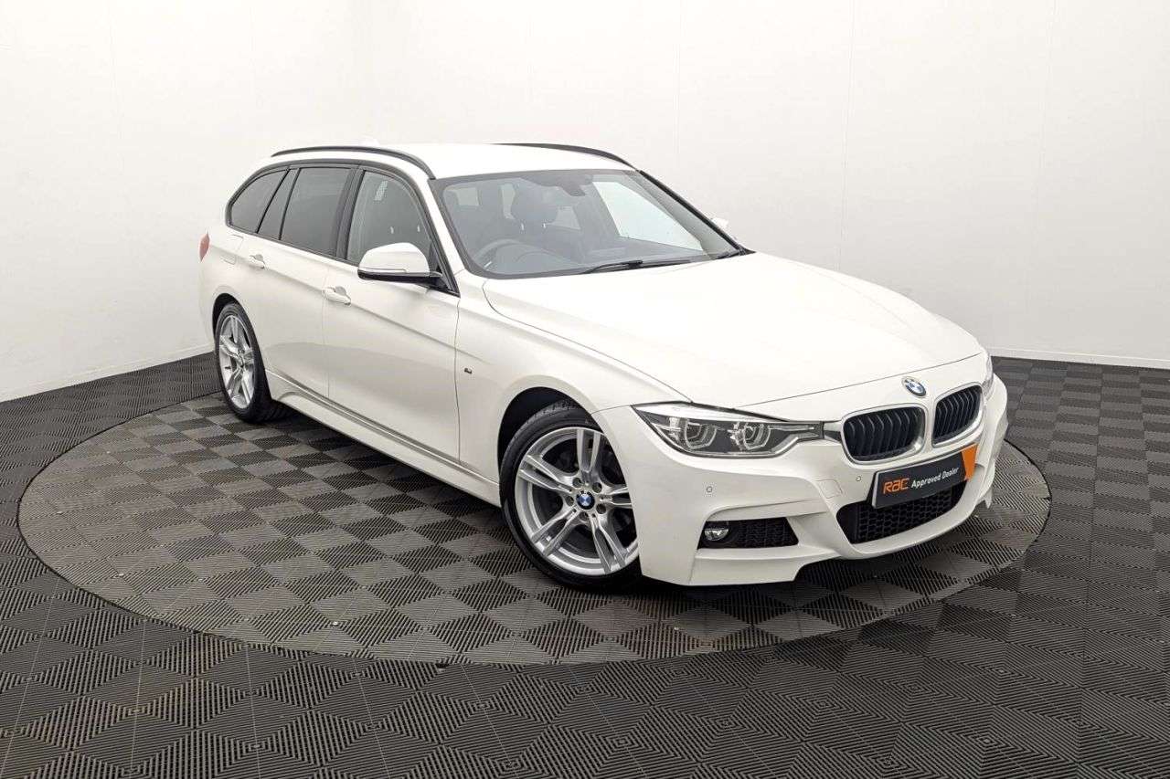 A 2018 BMW 3 SERIES 2.0 320i M Sport Touring 5dr Petrol Auto Euro 6 (s/s) (184 ps) Award Winnin A 2018 BMW 3 SERIES 2.0 320i M Sport Touring 5dr Petrol Auto Euro 6 (s/s) (184 ps) Award Winnin