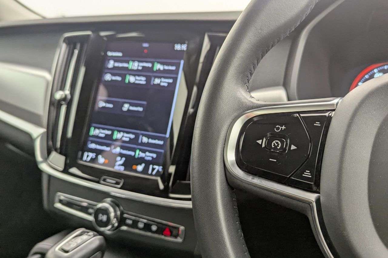 2019 VOLVO S90 2019 VOLVO S90