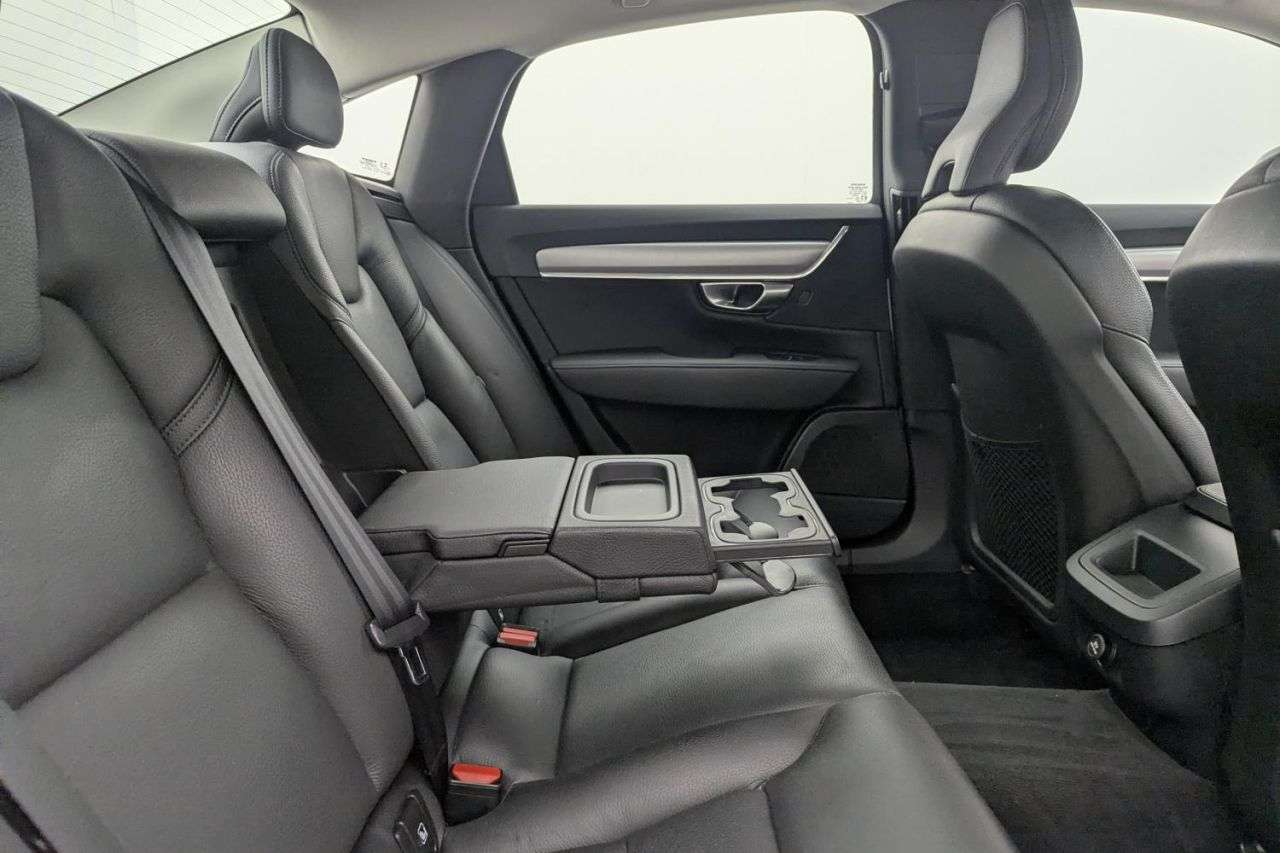 2019 VOLVO S90 2019 VOLVO S90