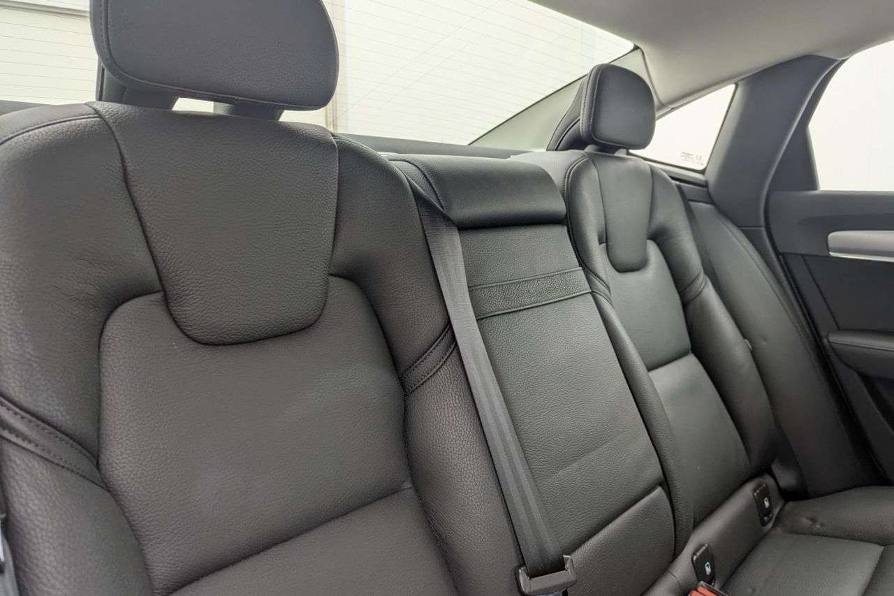 2019 VOLVO S90 2019 VOLVO S90