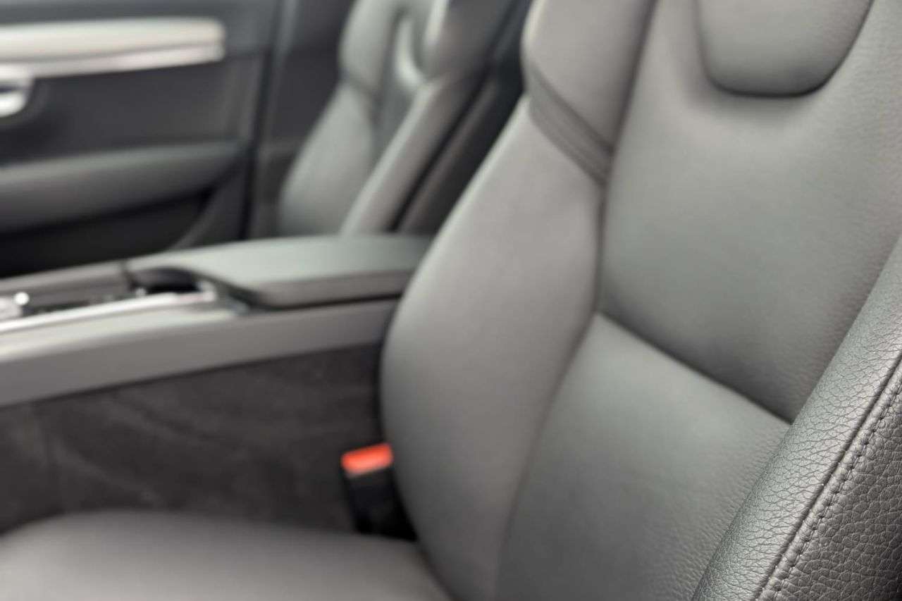 2019 VOLVO S90 2019 VOLVO S90