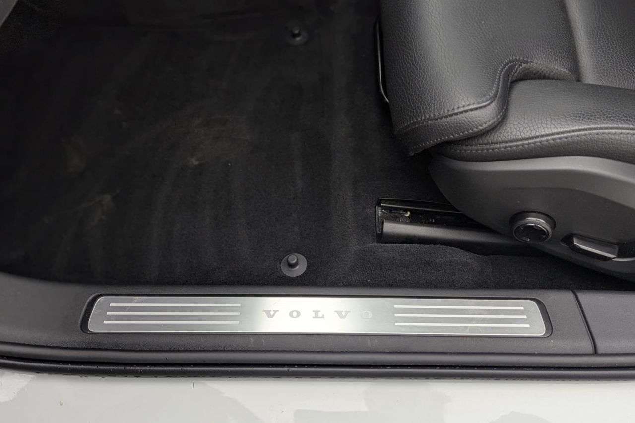 2019 VOLVO S90 2019 VOLVO S90