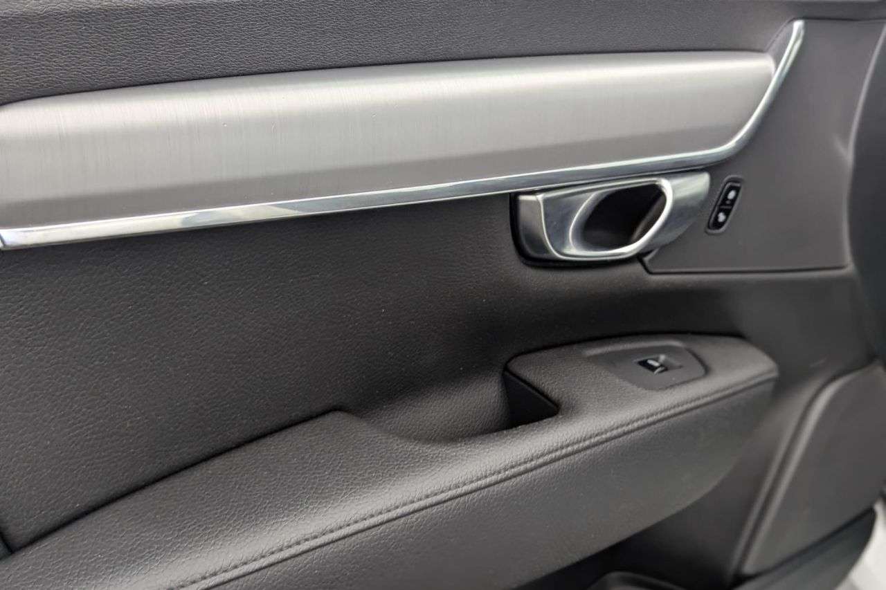 2019 VOLVO S90 2019 VOLVO S90