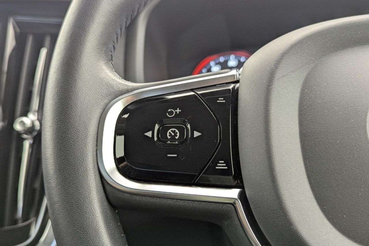 2019 VOLVO S90 2019 VOLVO S90