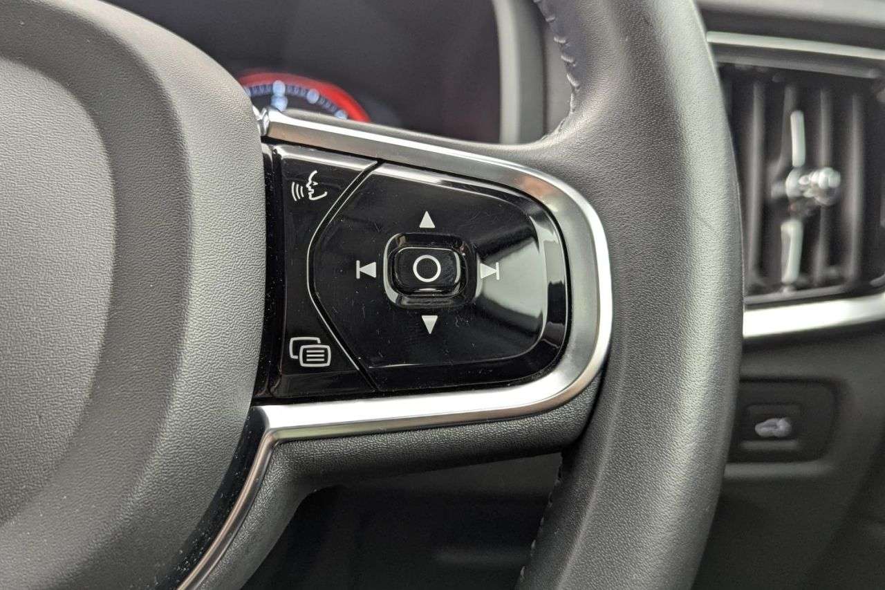 2019 VOLVO S90 2019 VOLVO S90