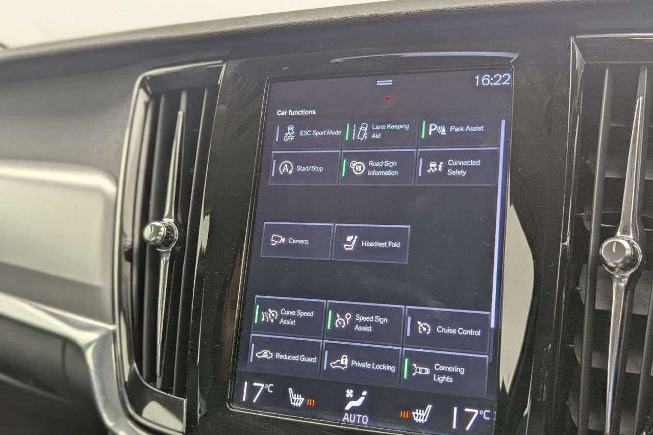 2019 VOLVO S90 2019 VOLVO S90