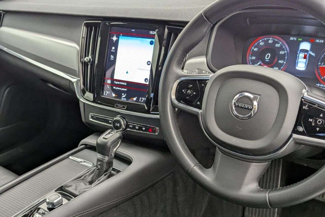 2019 VOLVO S90 2019 VOLVO S90