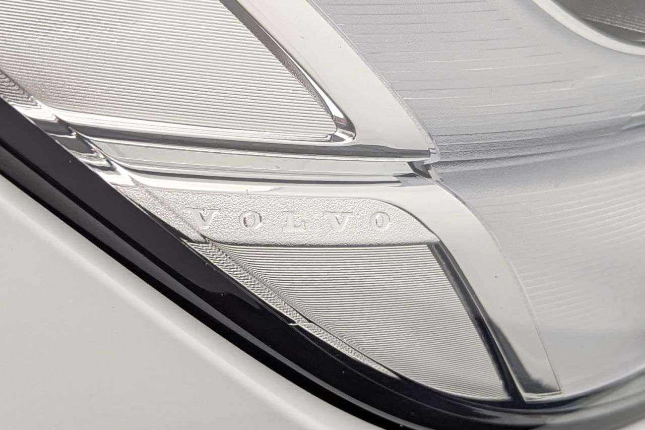 2019 VOLVO S90 2019 VOLVO S90