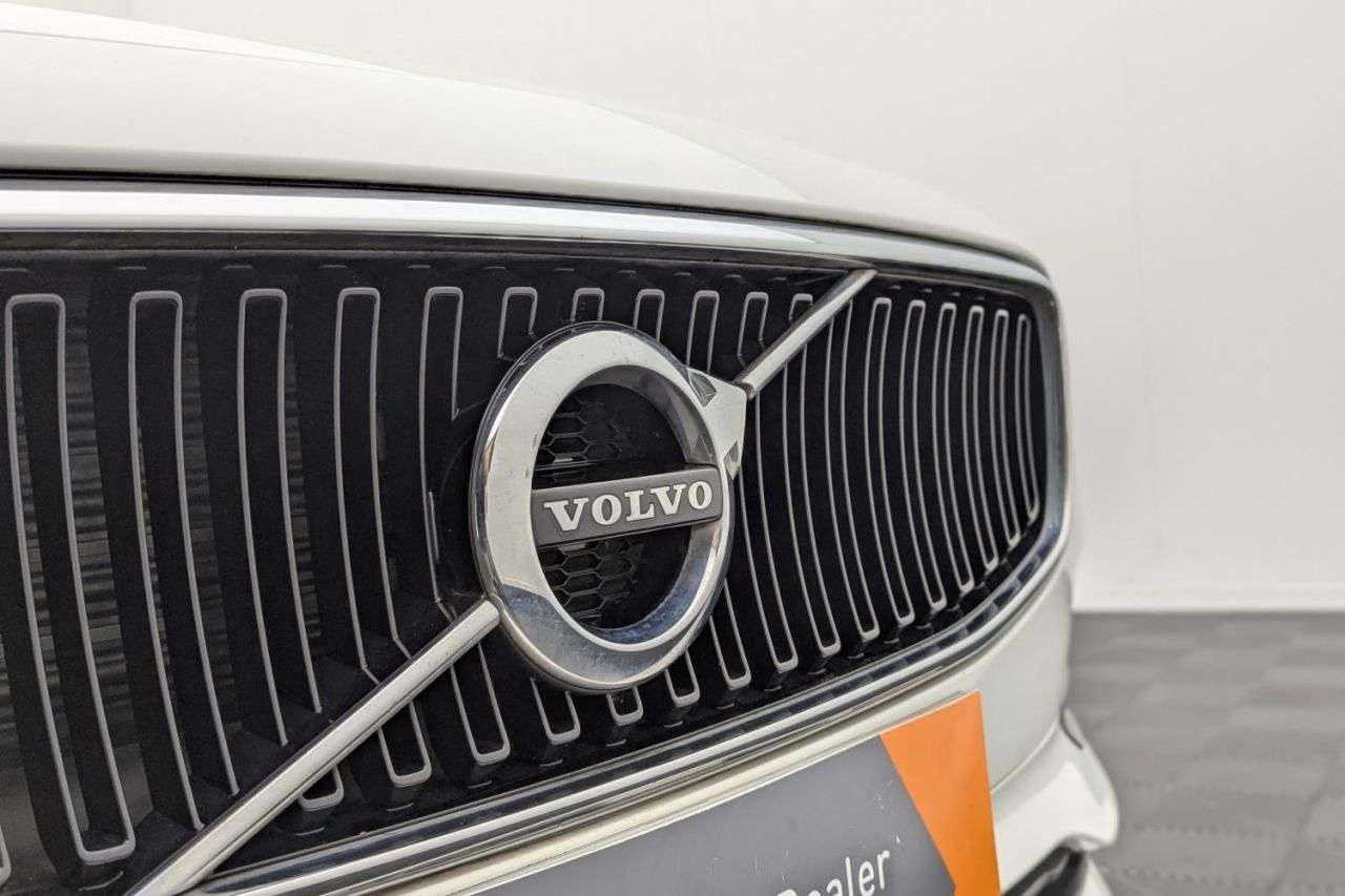 2019 VOLVO S90 2019 VOLVO S90