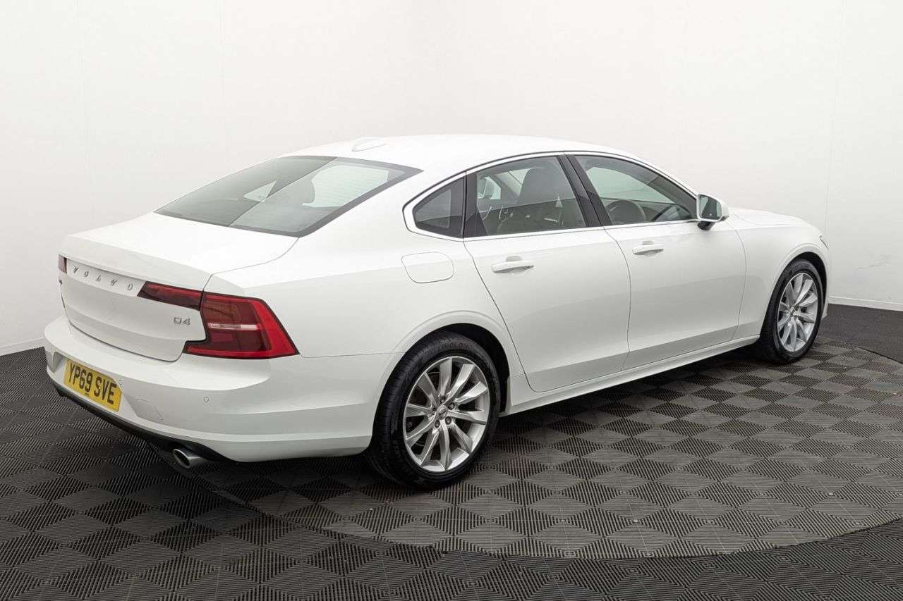 2019 VOLVO S90 2019 VOLVO S90