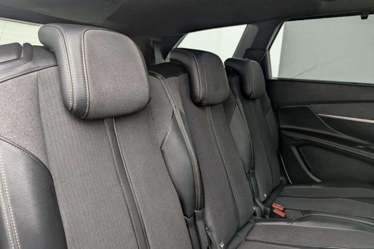 2019 PEUGEOT 5008 2019 PEUGEOT 5008