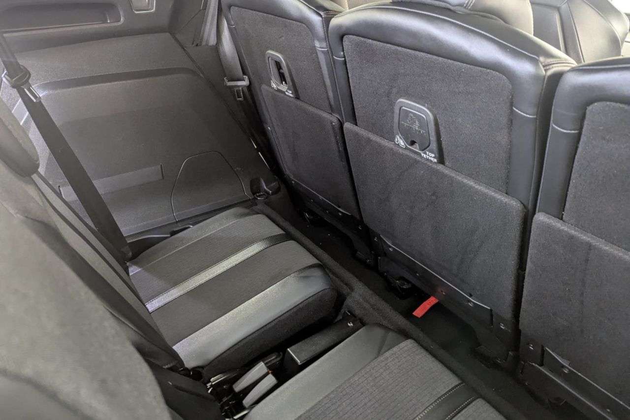2019 PEUGEOT 5008 2019 PEUGEOT 5008