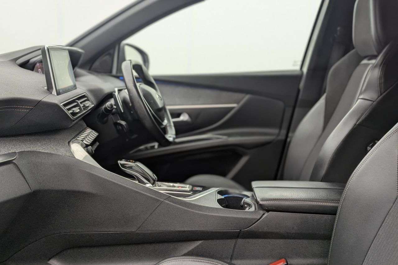 2019 PEUGEOT 5008 2019 PEUGEOT 5008