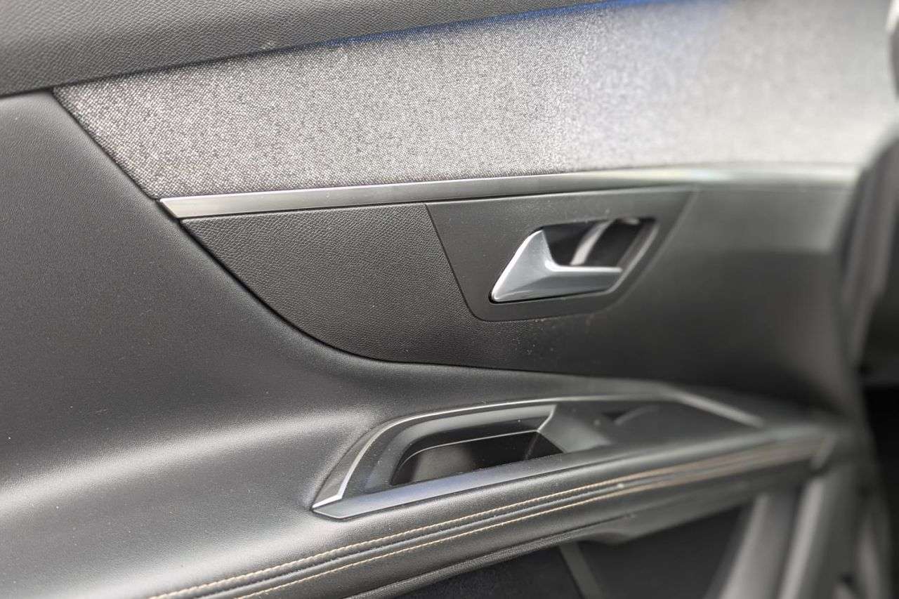 2019 PEUGEOT 5008 2019 PEUGEOT 5008