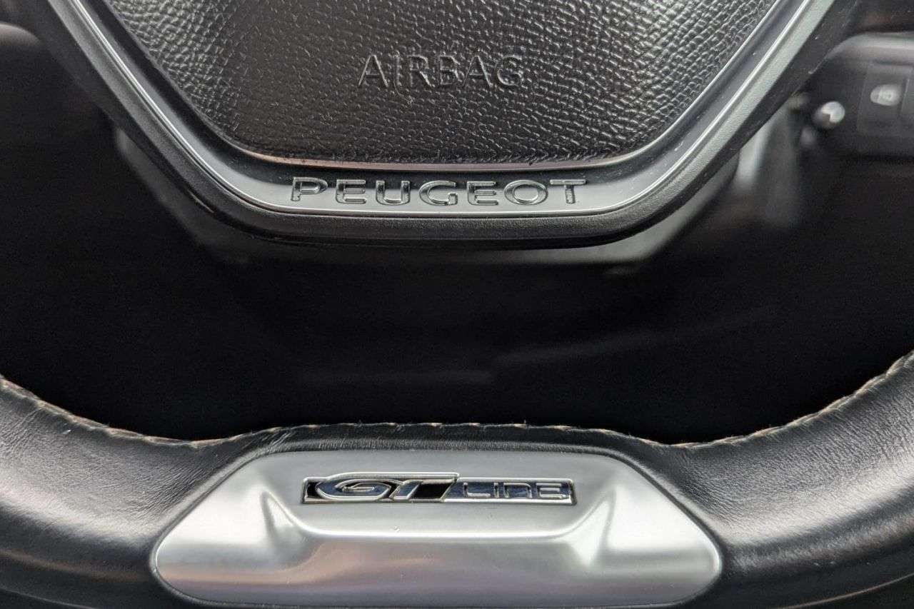 2019 PEUGEOT 5008 2019 PEUGEOT 5008