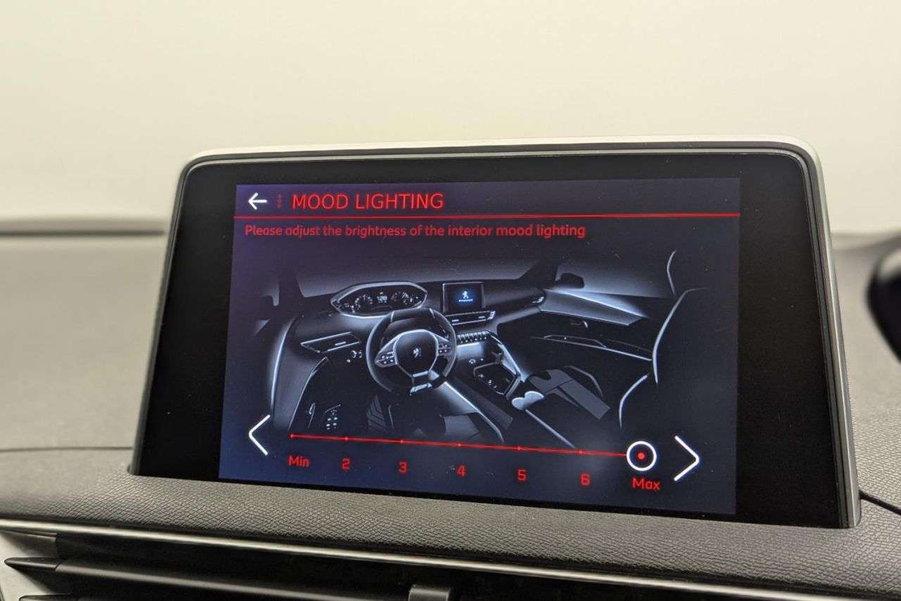 2019 PEUGEOT 5008 2019 PEUGEOT 5008