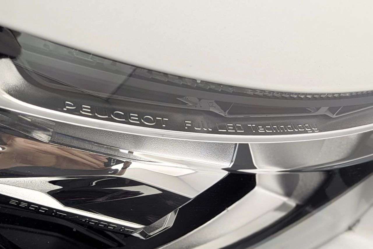 2019 PEUGEOT 5008 2019 PEUGEOT 5008
