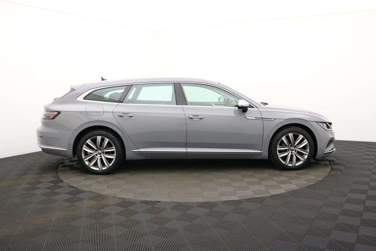 A 2022 VOLKSWAGEN ARTEON 1.4 TSI 13kWh Elegance Shooting Brake 5dr Petrol Plug-in Hybrid DSG Euro 6 A 2022 VOLKSWAGEN ARTEON 1.4 TSI 13kWh Elegance Shooting Brake 5dr Petrol Plug-in Hybrid DSG Euro 6