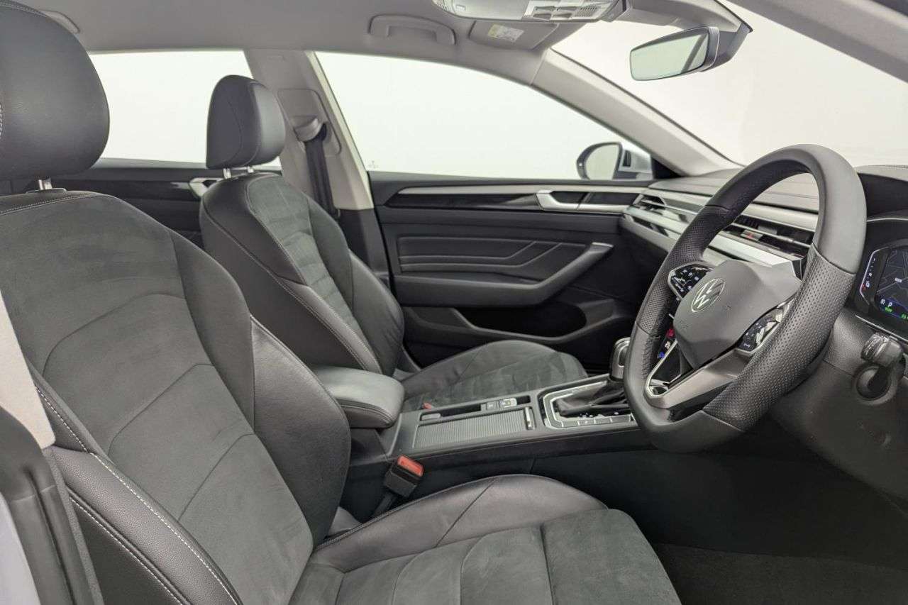 A 2022 VOLKSWAGEN ARTEON 1.4 TSI 13kWh Elegance Shooting Brake 5dr Petrol Plug-in Hybrid DSG Euro 6 A 2022 VOLKSWAGEN ARTEON 1.4 TSI 13kWh Elegance Shooting Brake 5dr Petrol Plug-in Hybrid DSG Euro 6