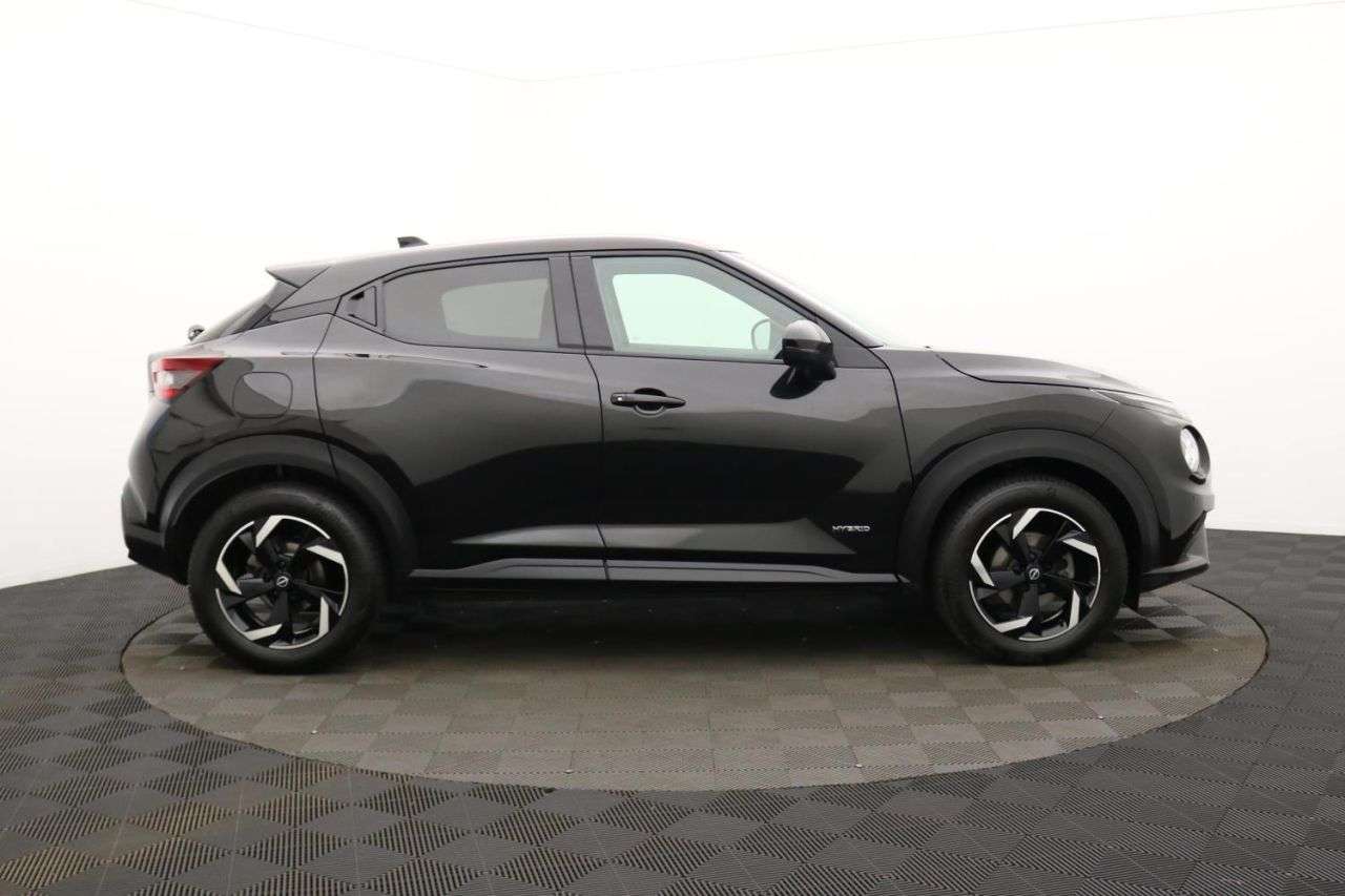 A 2024 NISSAN JUKE 1.6 N-Connecta SUV 5dr Petrol Hybrid Auto Euro 6 (143 ps) Award Winning 5 S A 2024 NISSAN JUKE 1.6 N-Connecta SUV 5dr Petrol Hybrid Auto Euro 6 (143 ps) Award Winning 5 S