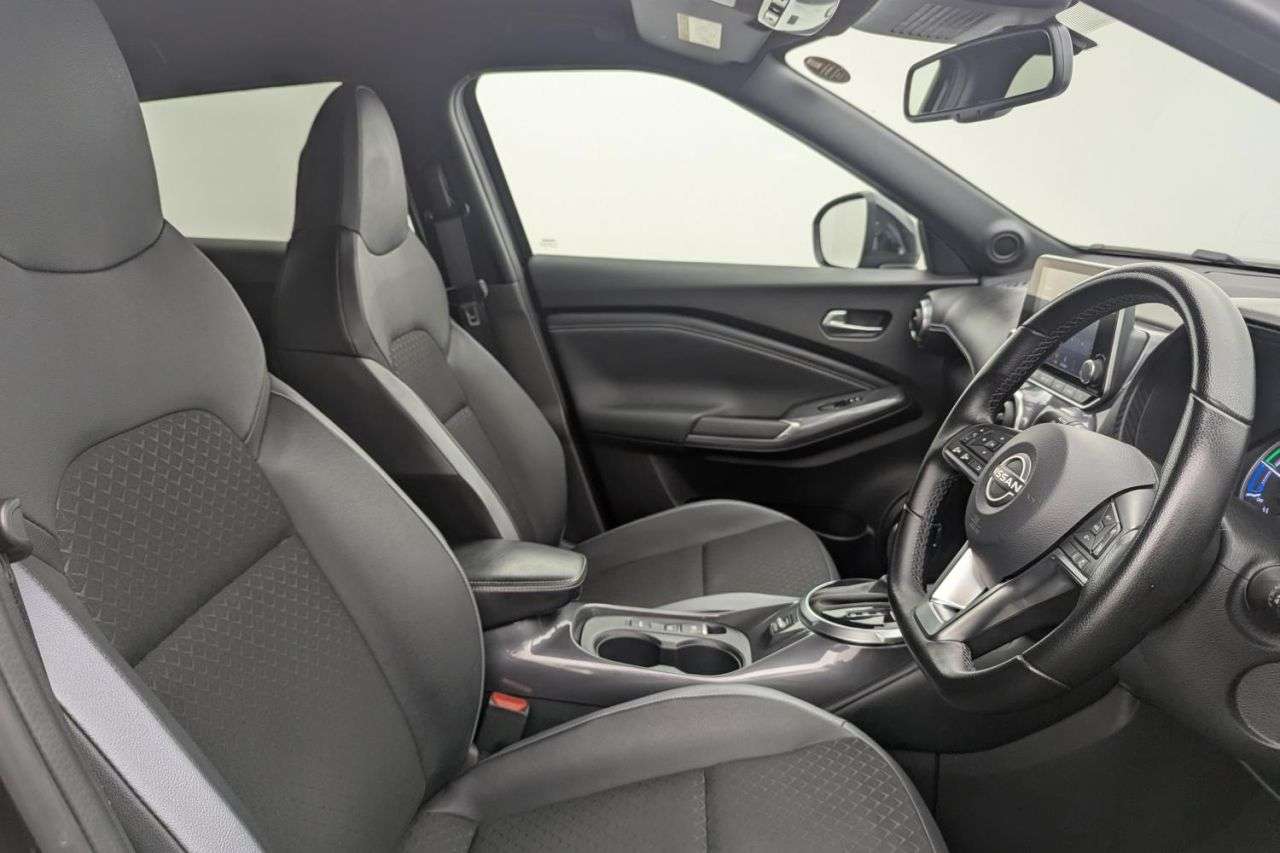 A 2024 NISSAN JUKE 1.6 N-Connecta SUV 5dr Petrol Hybrid Auto Euro 6 (143 ps) Award Winning 5 S A 2024 NISSAN JUKE 1.6 N-Connecta SUV 5dr Petrol Hybrid Auto Euro 6 (143 ps) Award Winning 5 S