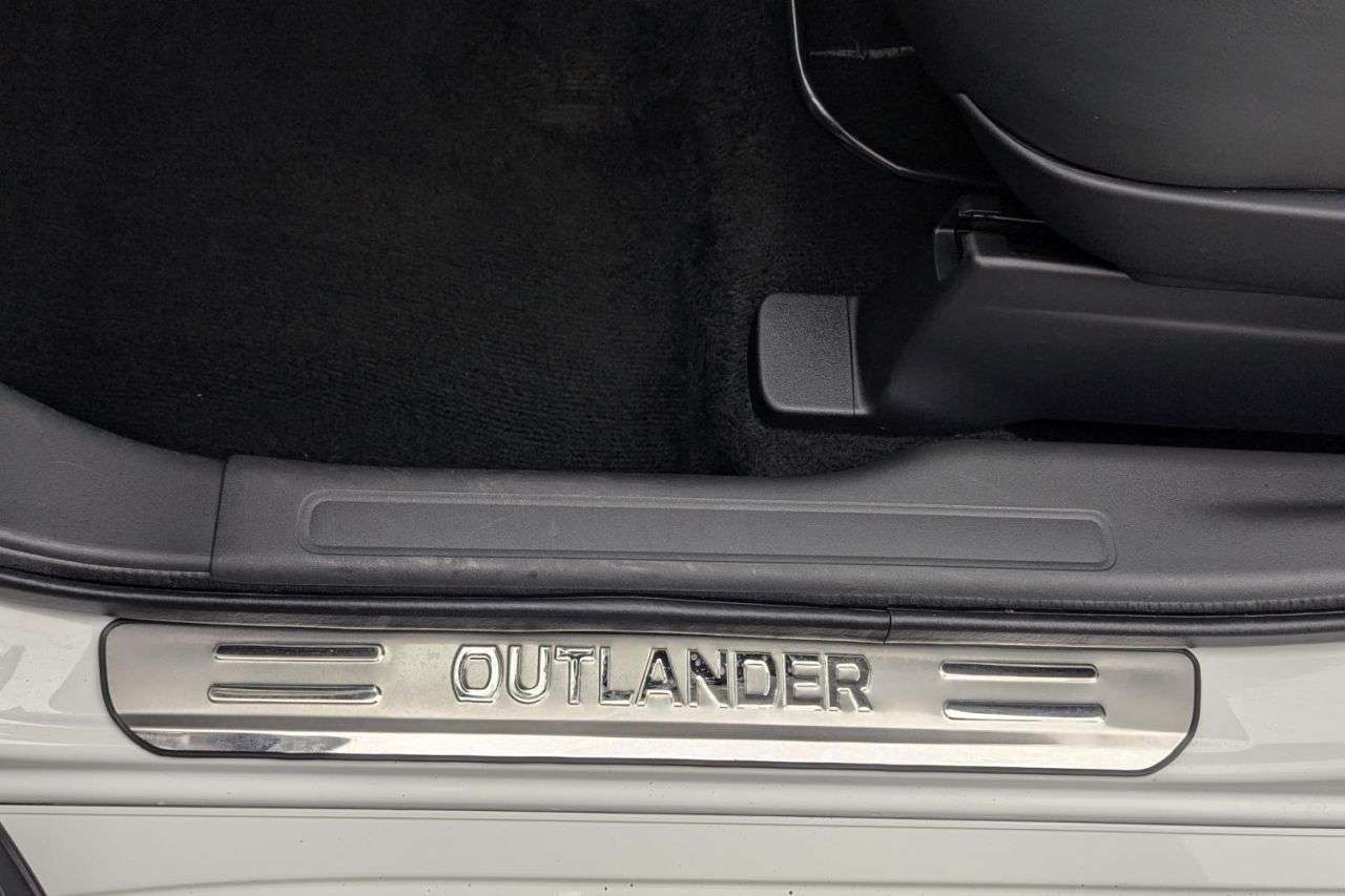 2020 MITSUBISHI OUTLANDER 2020 MITSUBISHI OUTLANDER