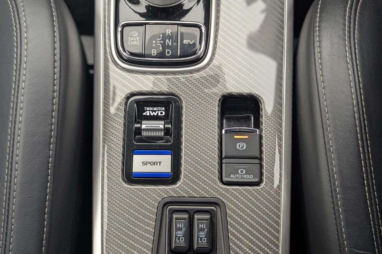 2020 MITSUBISHI OUTLANDER 2020 MITSUBISHI OUTLANDER