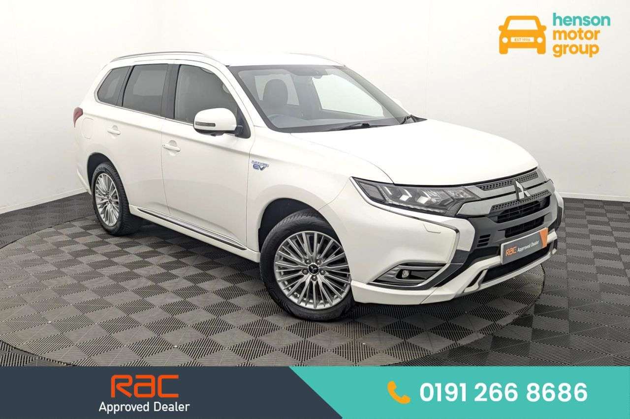 A 2020 MITSUBISHI OUTLANDER 2.4h TwinMotor 13.8kWh 4h SUV 5dr Petrol Plug-in Hybrid CVT 4WD Euro 6 (s/s A 2020 MITSUBISHI OUTLANDER 2.4h TwinMotor 13.8kWh 4h SUV 5dr Petrol Plug-in Hybrid CVT 4WD Euro 6 (s/s