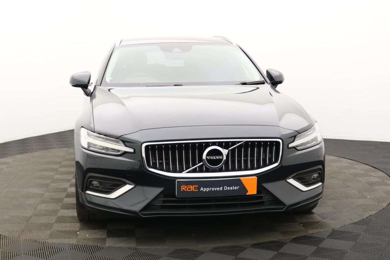 2018 VOLVO V60 2018 VOLVO V60