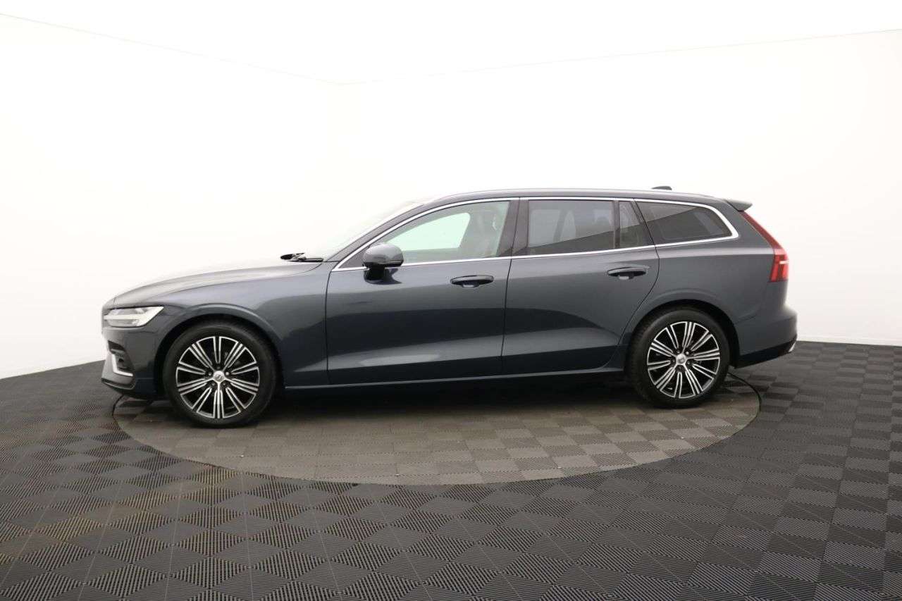 2018 VOLVO V60 2018 VOLVO V60