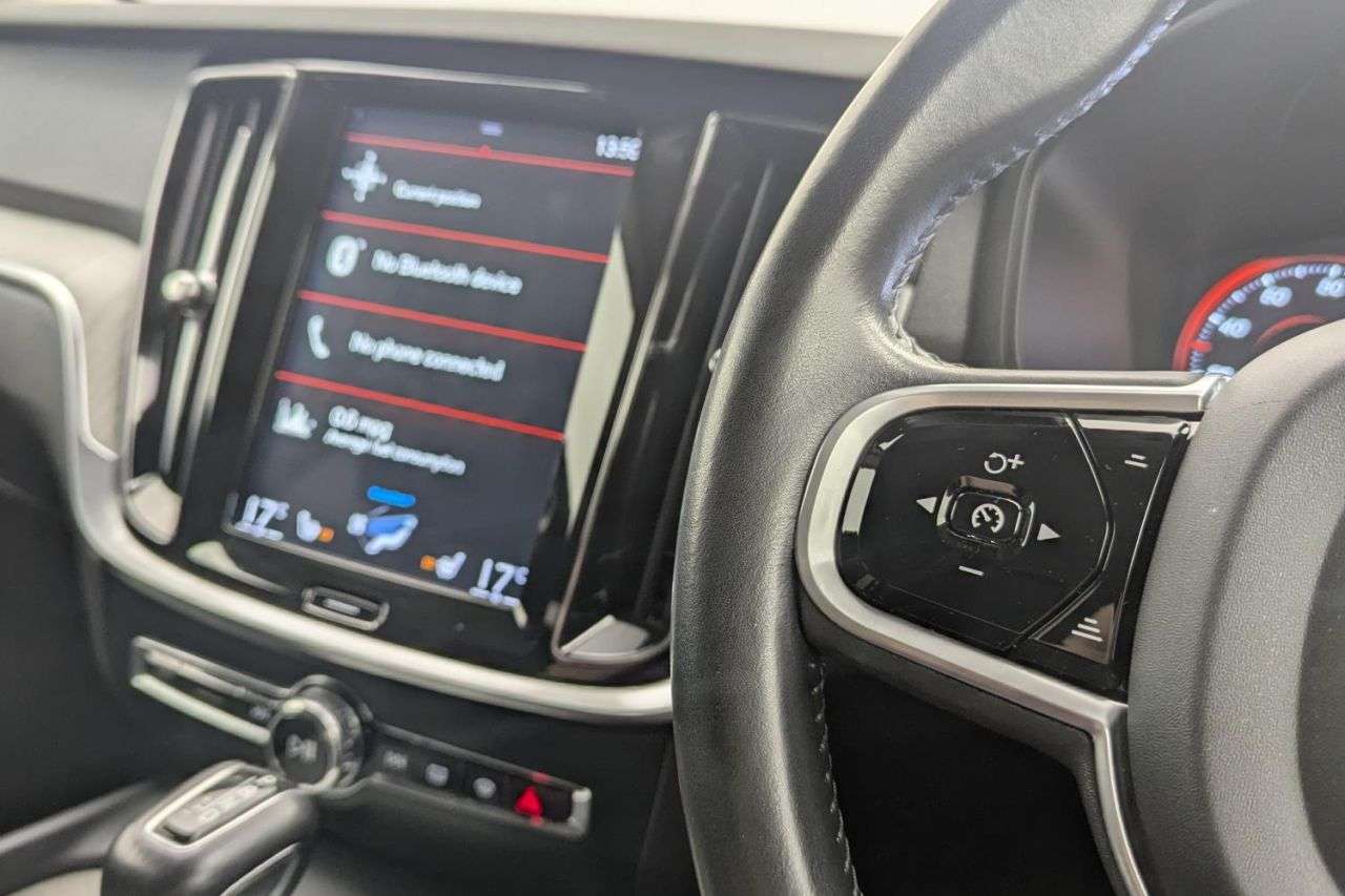 2018 VOLVO V60 2018 VOLVO V60